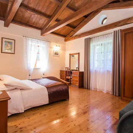 Kringa Вилла Tinjan